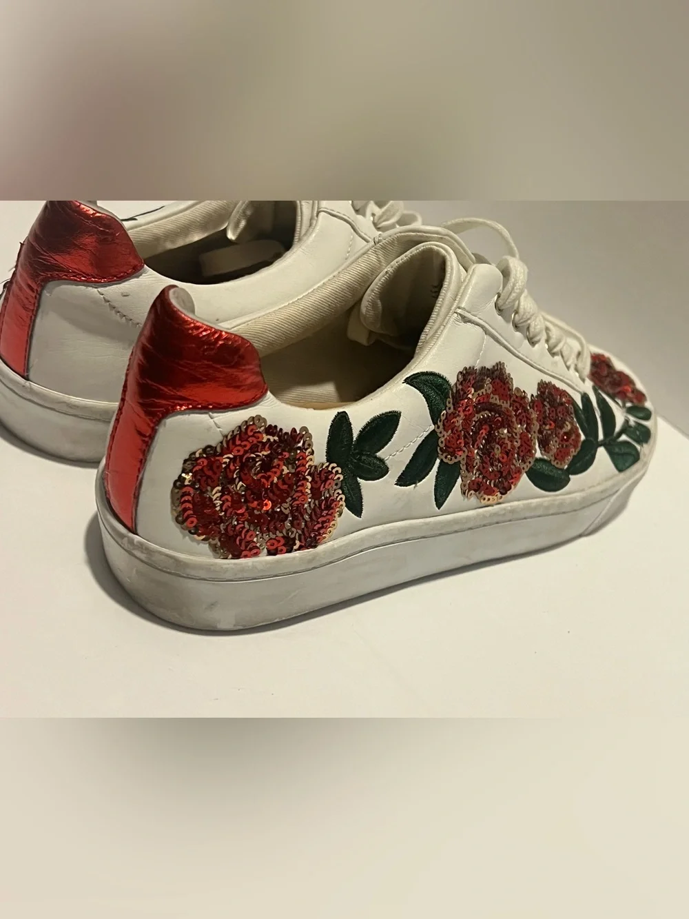 INC International Concepts Floral Sequin Sneakers White Red Women’s Size 8